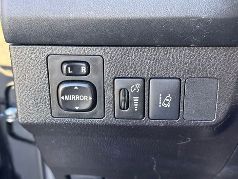 Used 2017 Toyota RAV4 LE image 21