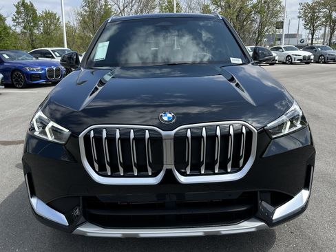 Used 2025 BMW X1 xDrive28i w/ Convenience Package AWD/4WD image 3