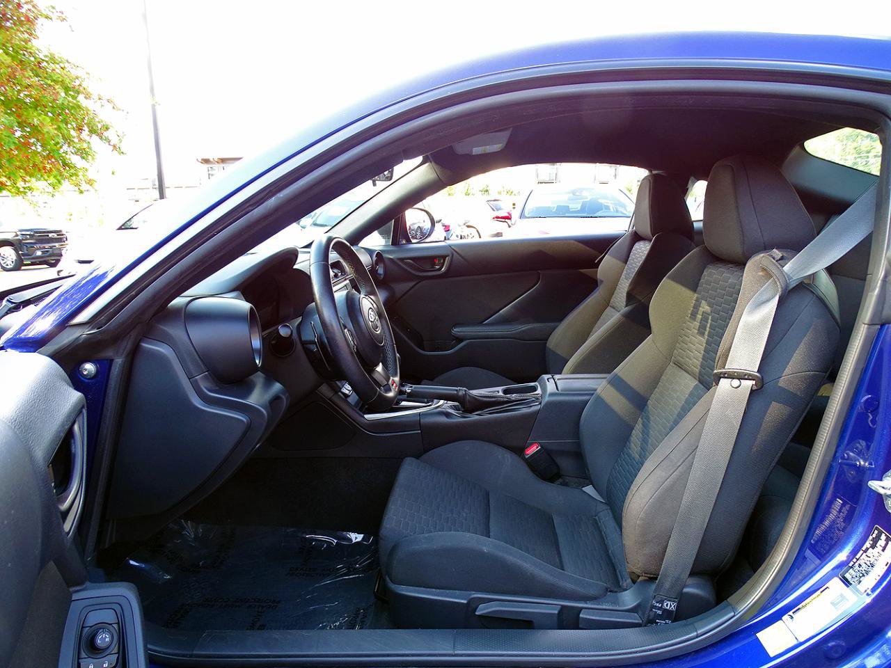 Used 2022 Toyota GR86 w/ ALL Weather Mat Package (TMS) RWD image 19