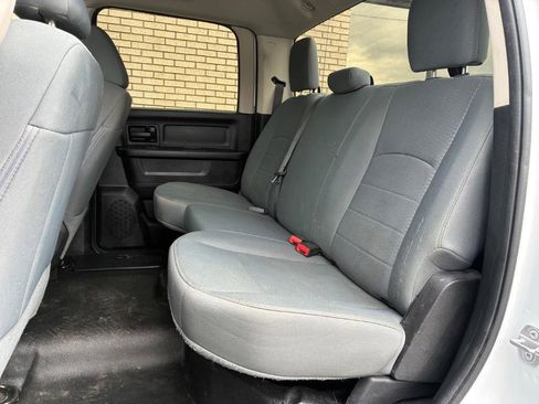 Used 2017 RAM 2500 Tradesman w/ Chrome Appearance Group image 27