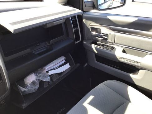 Used 2020 RAM 1500 Classic SLT RWD image 36