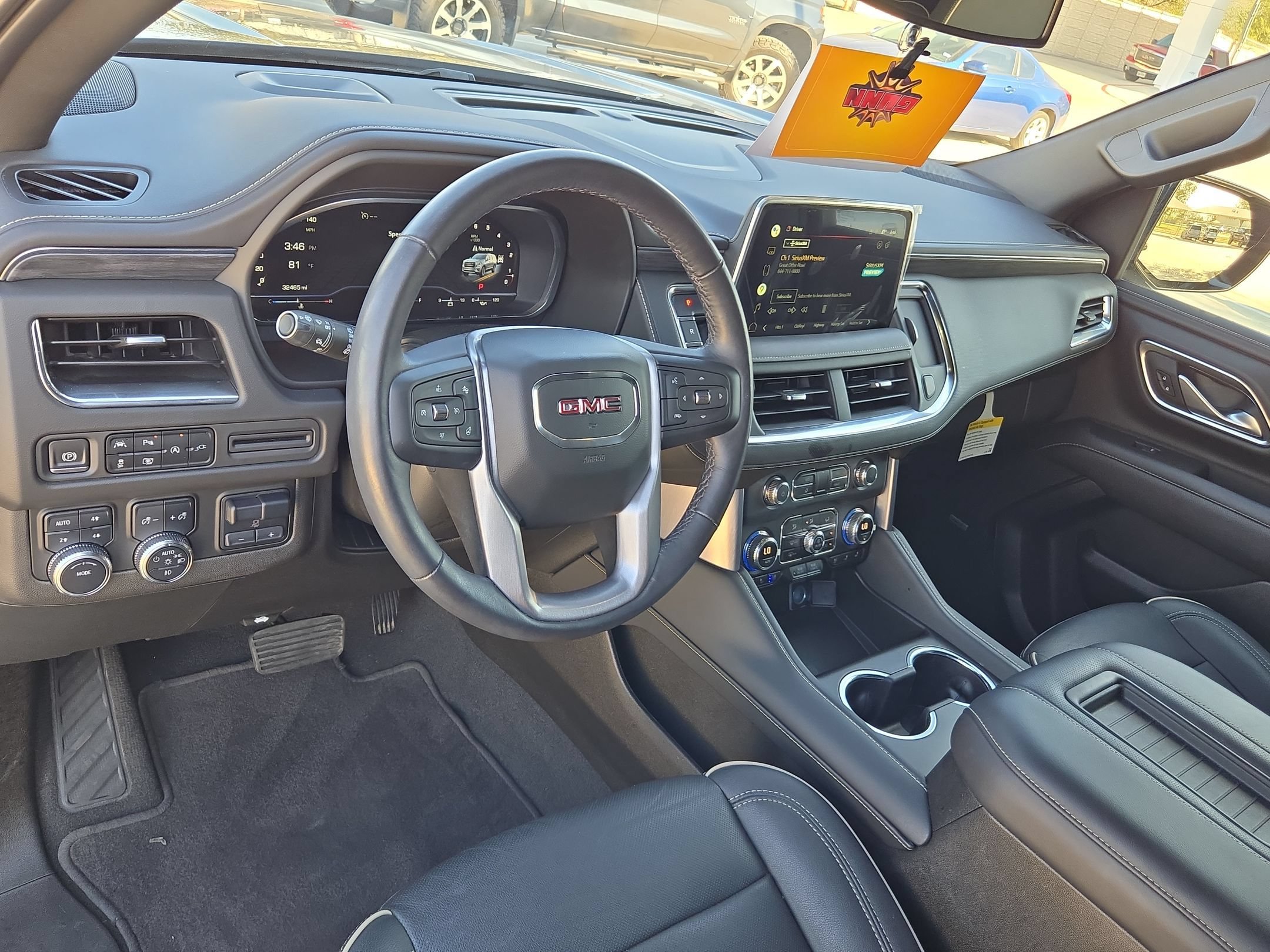 Certified 2022 GMC Yukon SLT w/ SLT Luxury Package AWD/4WD image 10