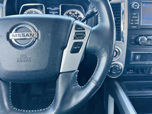 Used 2016 Nissan Titan PRO-4X image 12