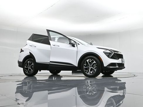 Used 2024 Kia Sportage EX image 51