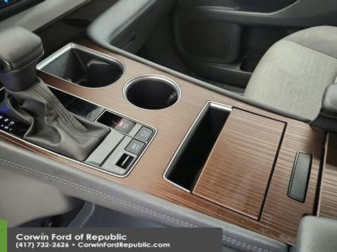 Used 2024 Toyota Sienna LE image 16