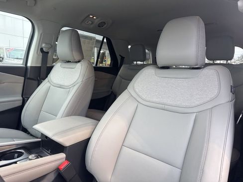 New 2026 Ford Explorer Active w/ Active Comfort Package image 12