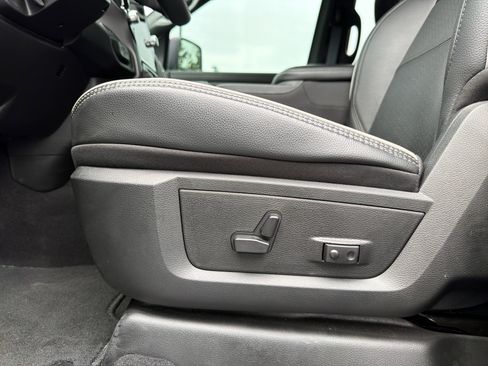 Used 2026 RAM 2500 Laramie AWD/4WD image 25