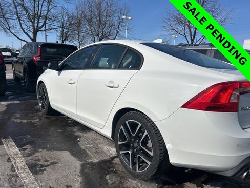 Used 2017 Volvo S60 T5 Dynamic image 11