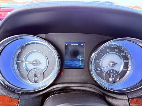 Used 2013 Chrysler 300 w/ Driver Convenience Group image 15