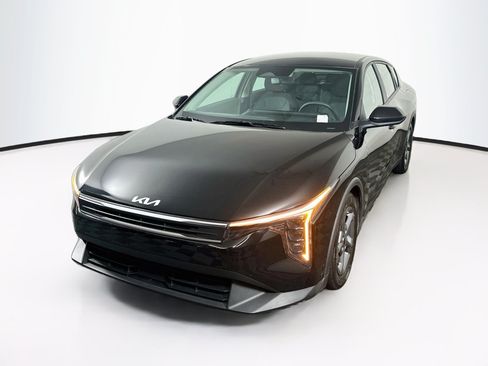 Used 2025 Kia K4 FWD image 3