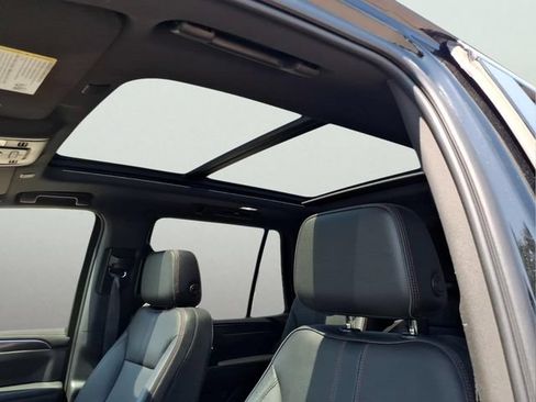 Used 2022 Chevrolet Tahoe RST AWD/4WD image 20