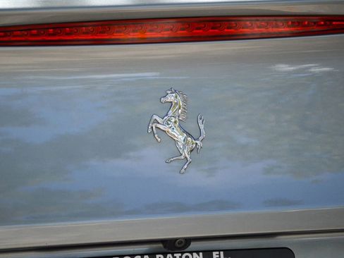 Used 2015 Ferrari California T RWD image 19