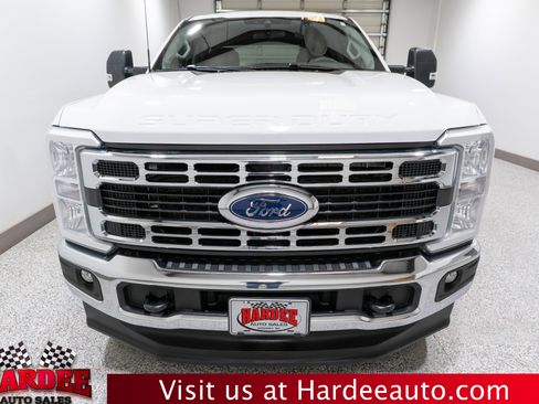 Used 2025 Ford F250 XLT w/ FX4 Off-Road Package image 7