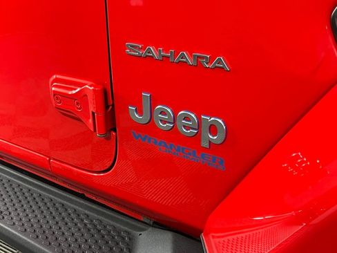 Used 2022 Jeep Wrangler Unlimited Sahara 4xe image 13