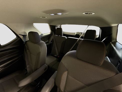 Used 2020 Chevrolet Traverse LT image 27