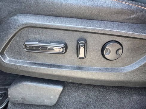 Used 2025 Honda Pilot TrailSport image 14