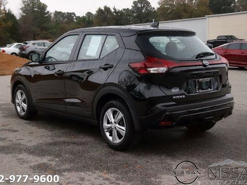 Used 2023 Nissan Kicks S image 5
