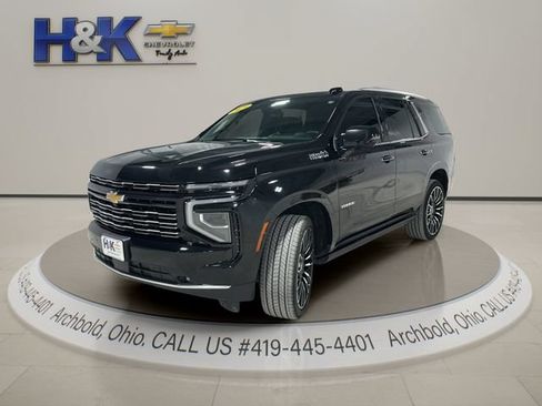 Used 2025 Chevrolet Tahoe High Country AWD/4WD image 3
