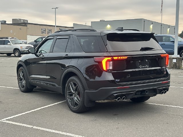 Used 2025 Ford Explorer ST w/ Sun And Sound Package AWD/4WD image 5