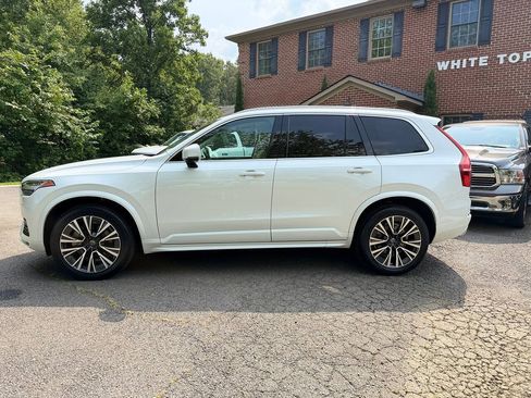 Used 2021 Volvo XC90 T5 Momentum w/ Climate Package FWD image 2