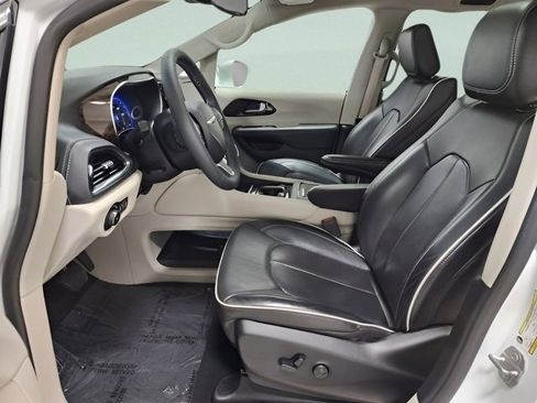 Used 2022 Chrysler Pacifica Limited AWD/4WD image 20