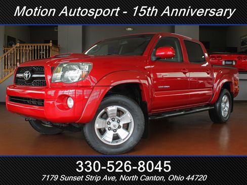 Used 2011 Toyota Tacoma 4x4 Double Cab w/ TRD Sport Pkg image 1