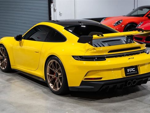 Used 2022 Porsche 911 GT3 RWD image 4
