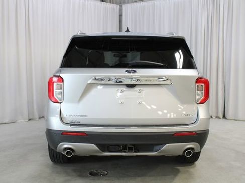 Used 2021 Ford Explorer Limited w/ Equipment Group 301A AWD/4WD image 25
