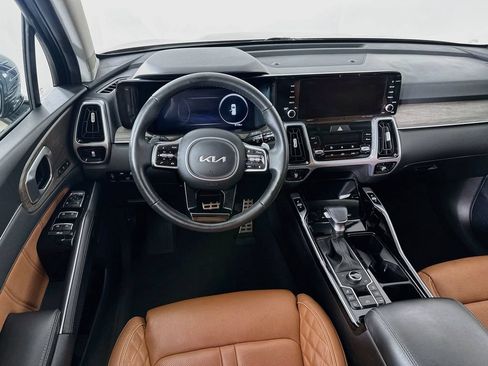 Certified 2023 Kia Sorento SX Prestige AWD/4WD image 4