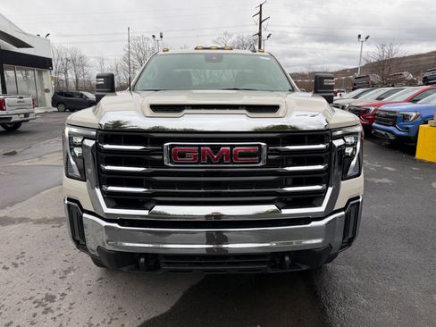 New 2026 GMC Sierra 2500 SLE w/ SLE Value Package; image 8