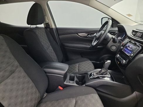 Used 2022 Nissan Rogue Sport SV image 21