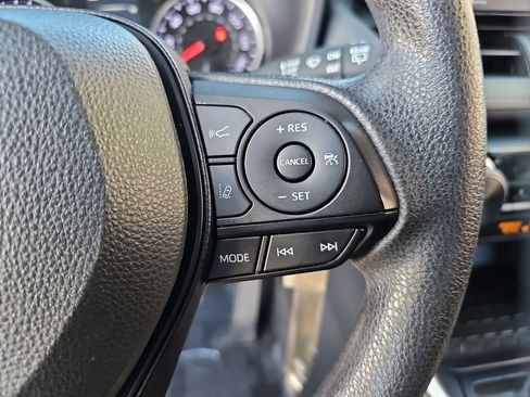 Certified 2022 Toyota RAV4 LE FWD image 12