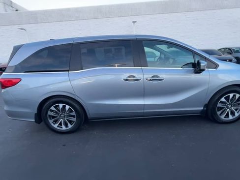 Certified 2023 Honda Odyssey EX-L image 9