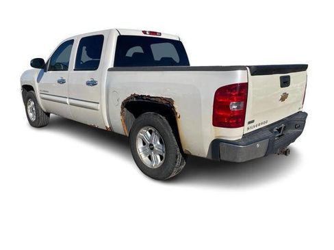 Used 2011 Chevrolet Silverado 1500 LTZ w/ LTZ White Diamond Edition image 3