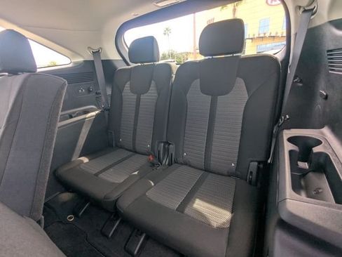 New 2026 Kia Sorento LX FWD image 15
