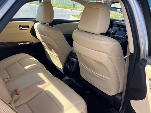 Used 2017 Toyota Avalon Limited w/ All Weather Liner Package FWD image 23