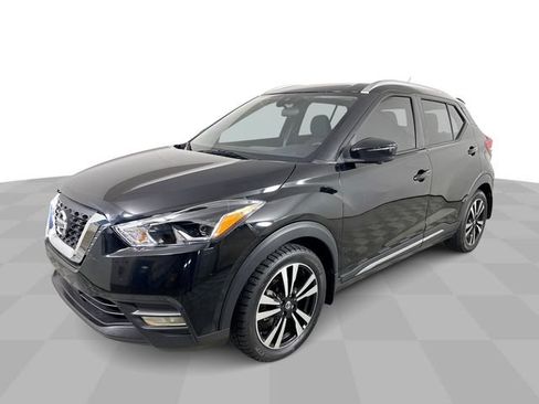 Used 2020 Nissan Kicks SR FWD image 1