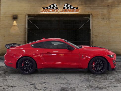 Used 2020 Ford Mustang Shelby GT500 RWD image 12