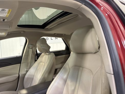 Used 2019 Lincoln MKZ Reserve image 10