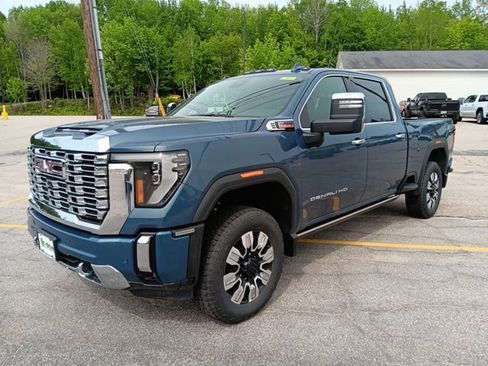 New 2026 GMC Sierra 2500 Denali AWD/4WD image 3