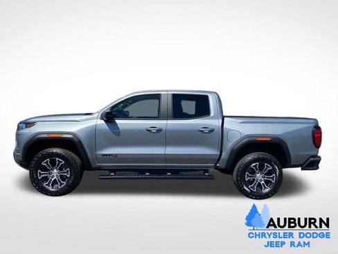 Used 2025 GMC Canyon AT4 AWD/4WD image 4
