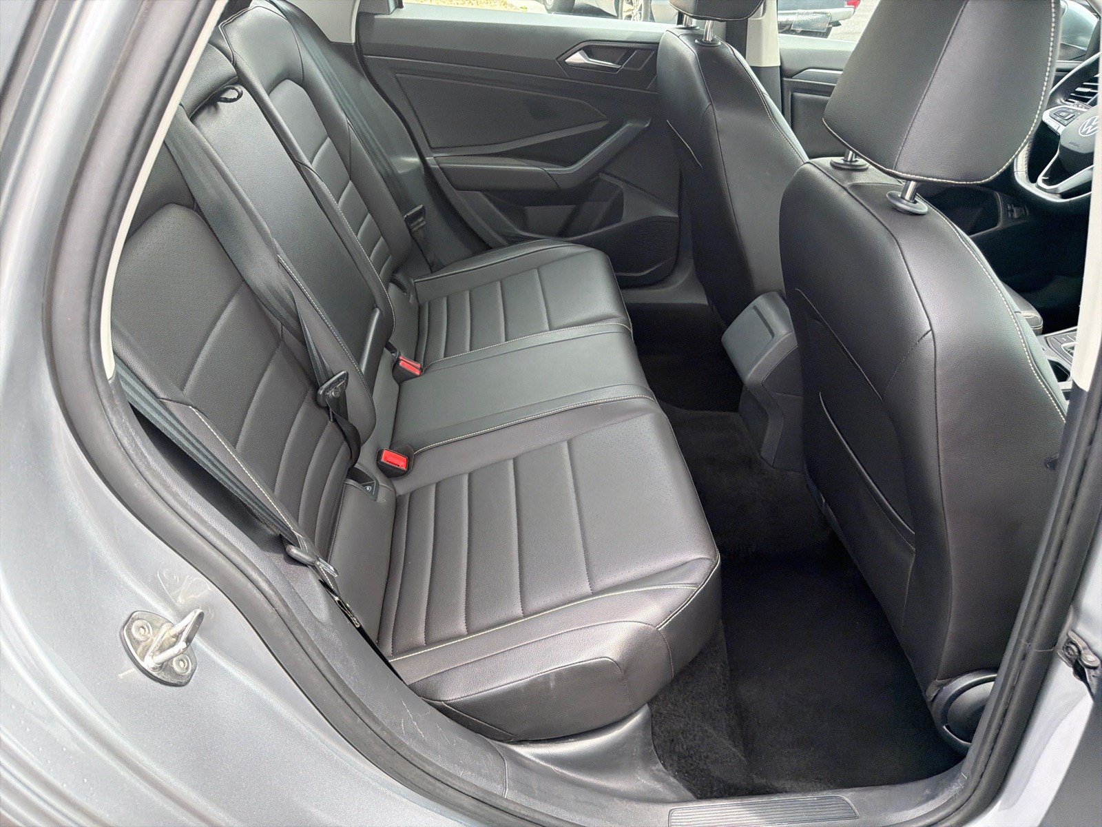 Used 2024 Volkswagen Jetta SE FWD image 15