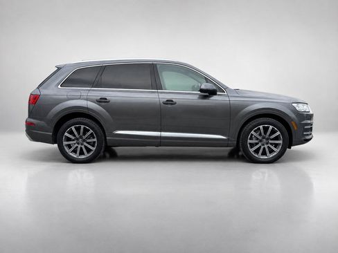 Used 2018 Audi Q7 3.0T Premium Plus w/ Premium Plus Package AWD/4WD image 6