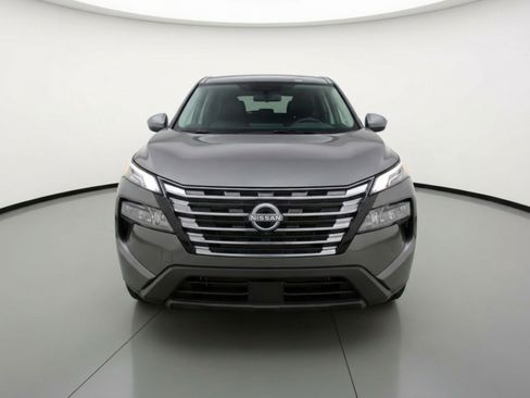 Used 2025 Nissan Rogue SV FWD image 2