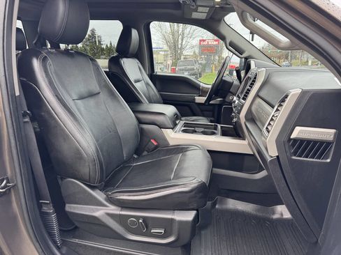 Used 2017 Ford F250 Lariat w/ Chrome Package image 13