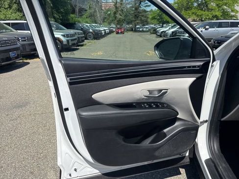 Certified 2023 Hyundai Tucson Limited AWD/4WD image 36