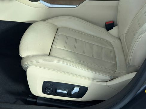 Used 2020 BMW 330i Sedan w/ Convenience Package RWD image 13