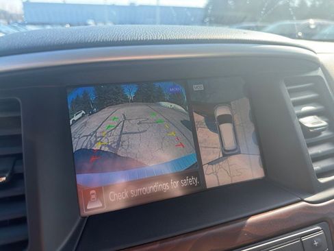 Used 2017 Nissan Pathfinder Platinum w/ Cargo Package image 26