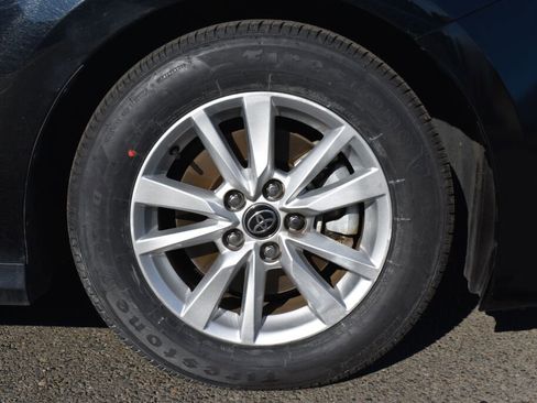 Certified 2025 Toyota Camry LE image 28