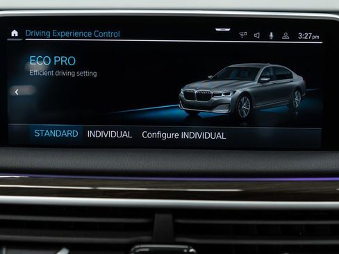 Used 2022 BMW 750i xDrive AWD/4WD image 31